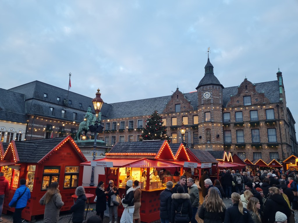 Beleef de Magie van de Kerstmarkt in Düsseldorf per&nbsp;Trein
